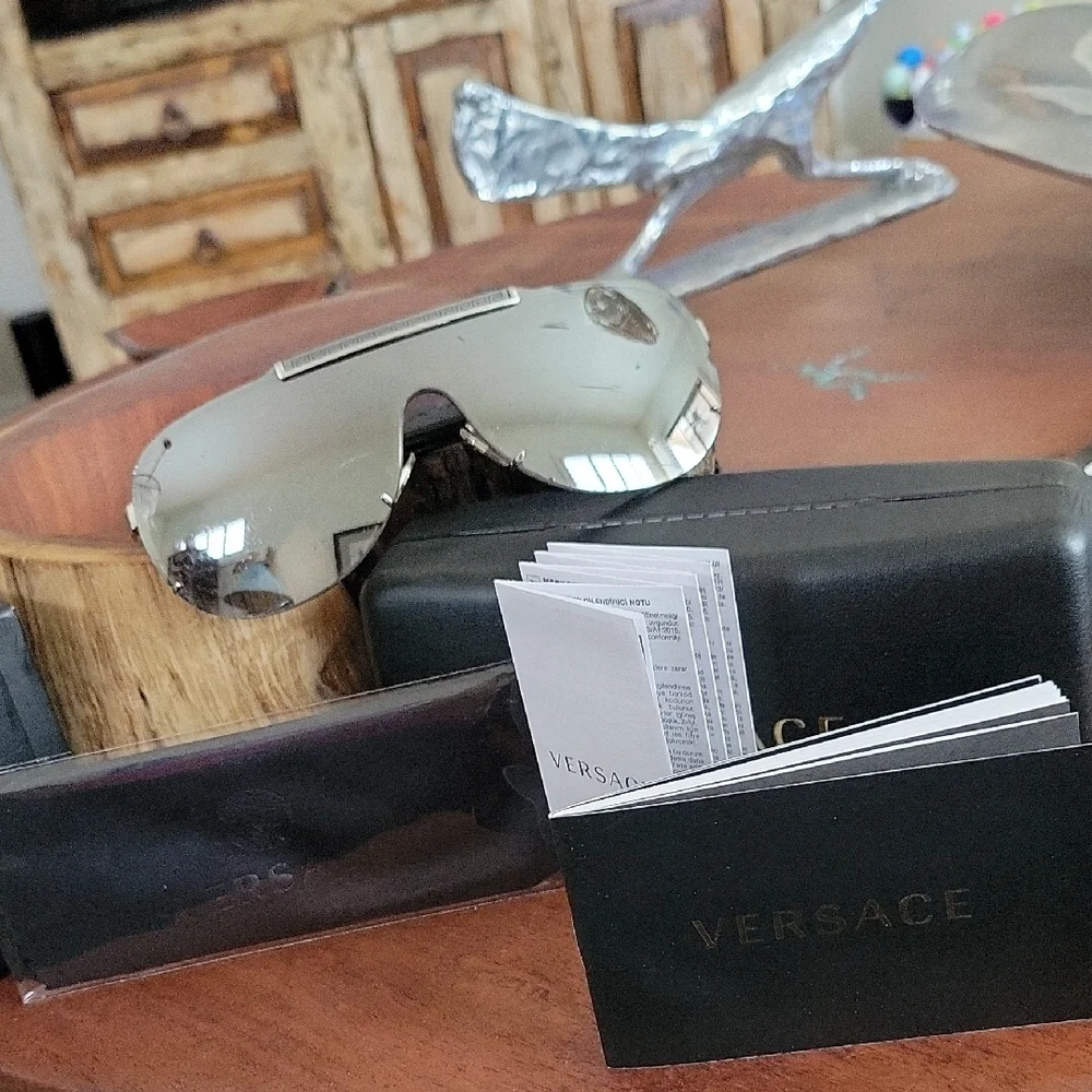 Versace Silver Metal Sheild Sunglasses, Mirror Lens VE2140 - Picture 10 of 10